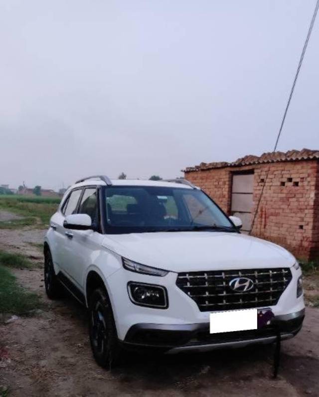 https://images10.gaadi.com/usedcar_image/4188601/original/processed_0c4b4037-4cdd-4926-bcfb-26c8b34f0f9f.jpg?imwidth=6400