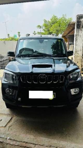 Mahindra Scorpio 2014-2022 Mahindra Scorpio S11