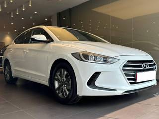 Hyundai Elantra 2015-2019 Hyundai Elantra 2.0 SX Option