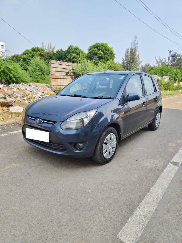 https://images10.gaadi.com/usedcar_image/4188655/original/processed_833e37c99638636e2ffbc73091a769fa.jpg?imwidth=6402