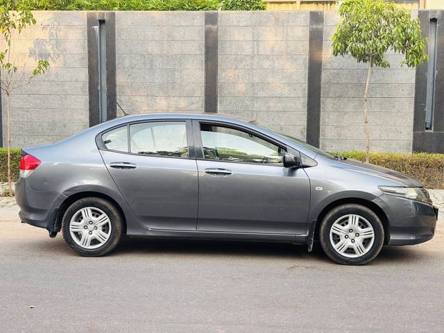 https://images10.gaadi.com/usedcar_image/4188674/original/processed_321e132799f69239dda3affdd067f84d.jpeg?imwidth=6401