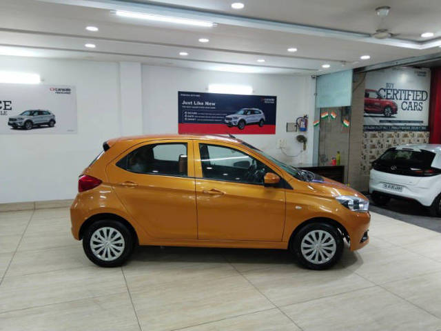 https://images10.gaadi.com/usedcar_image/4188689/original/processed_714279782835eab98c3a58cb75546f91.png?imwidth=6401