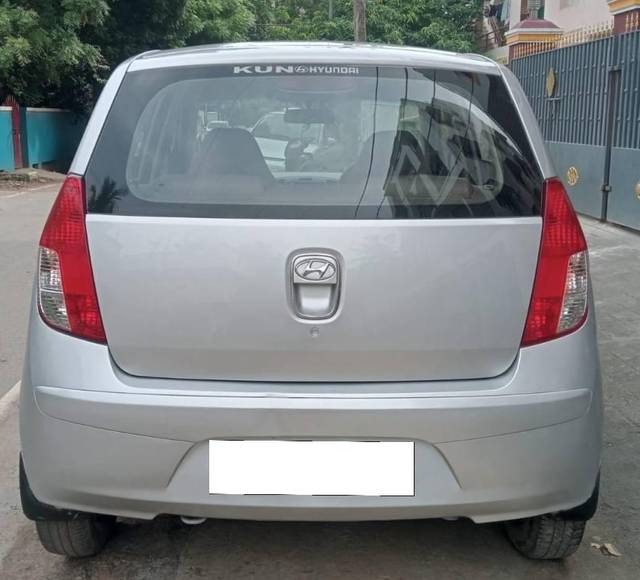 https://images10.gaadi.com/usedcar_image/4188701/original/processed_77475aae11c8911482a4ac87e338d140.jpg?imwidth=6401