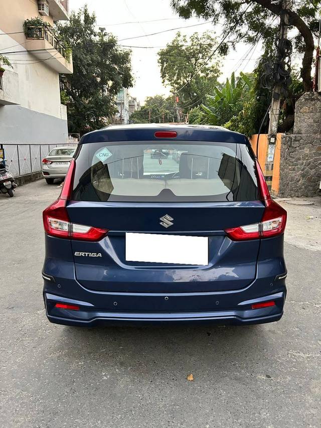 https://images10.gaadi.com/usedcar_image/4188706/original/processed_f8563a1d100f05f0da12127c150aead7.jpg?imwidth=6401