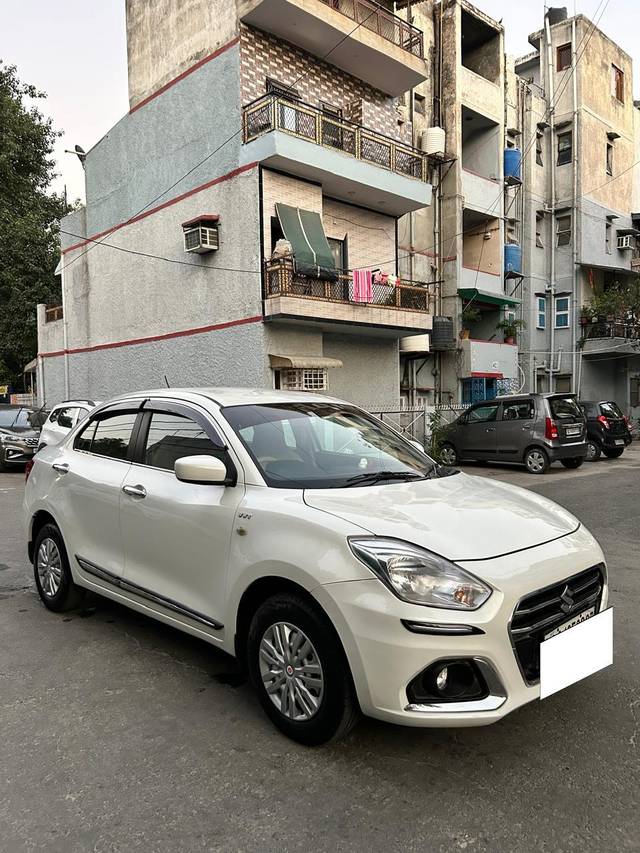 https://images10.gaadi.com/usedcar_image/4188712/original/processed_e5b2c8cc5515eaa7acdea078a3e03351.jpg?imwidth=6400