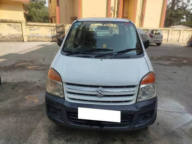 https://images10.gaadi.com/usedcar_image/4188738/original/processed_e8ead3cc-65e7-435f-a06c-5e92c374f9a2.jpg?imwidth=6400