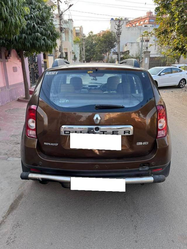 https://images10.gaadi.com/usedcar_image/4188767/original/processed_c8554a6ef2a55447fc29a0265740f4bc.jpg?imwidth=6401