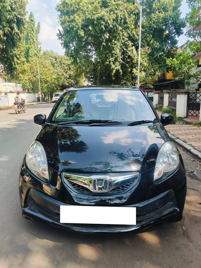 https://images10.gaadi.com/usedcar_image/4188785/original/processed_177fee8cdd496a363b400f0909d6acb0.jpg?imwidth=6400