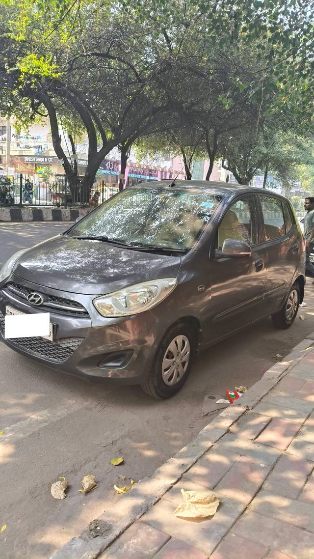 https://images10.gaadi.com/usedcar_image/4188813/original/processed_be974f7483d6c9fb417a2d5dfb6eb7c8.jpg?imwidth=6400