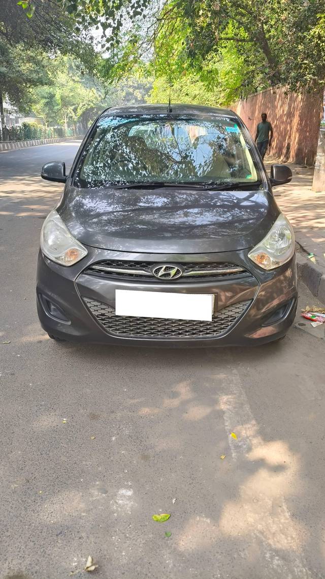 https://images10.gaadi.com/usedcar_image/4188813/original/processed_f5c336391fdc1f90f46b3d3e69660f30.jpg?imwidth=6402