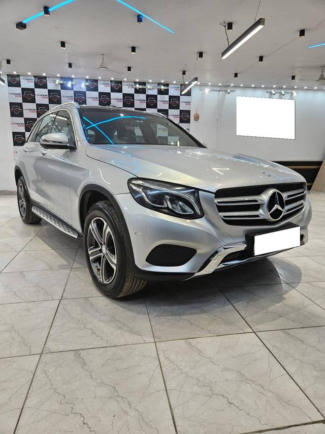 https://images10.gaadi.com/usedcar_image/4188837/original/processed_57e43ee205681df5e9265cd5d613dcf1.jpg?imwidth=6400