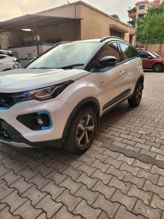 Tata Nexon EV Prime 2020-2023 Tata Nexon EV XZ Plus LUX