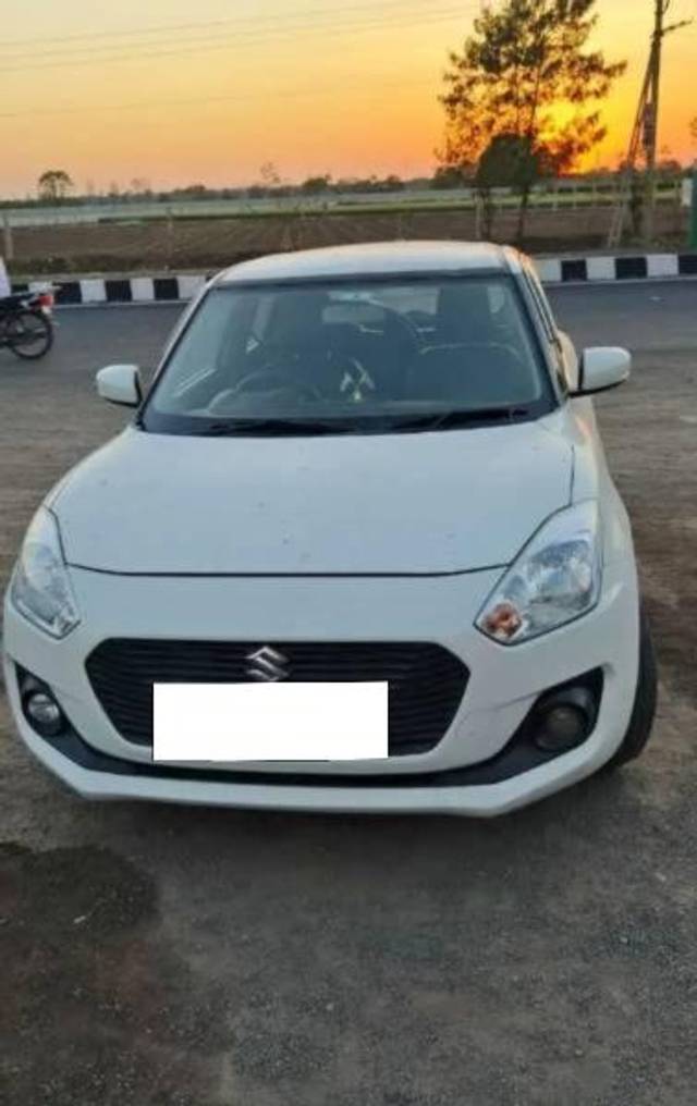 https://images10.gaadi.com/usedcar_image/4189112/original/processed_29d2ae53-dc10-4d32-826c-06e10a99ac64.jpg?imwidth=6400