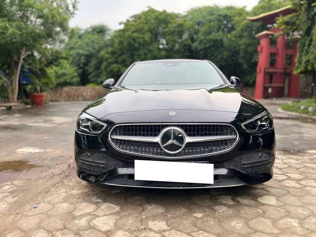 https://images10.gaadi.com/usedcar_image/4189139/original/processed_d8136507b0c5c25261e0337447da545c.jpg?imwidth=6400