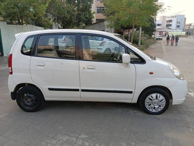 https://images10.gaadi.com/usedcar_image/4189190/original/428a5e82f43251cde16e5f6901ed7fa4.jpg?imwidth=6401