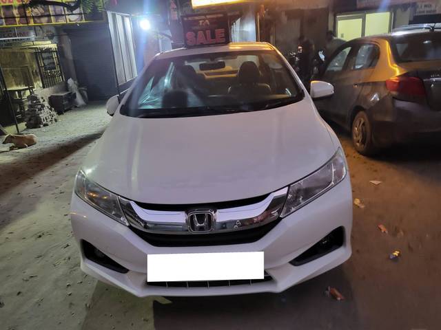 https://images10.gaadi.com/usedcar_image/4189210/original/processed_7fa2a628f5d571651bdc7037d0c0db61.jpg?imwidth=6402