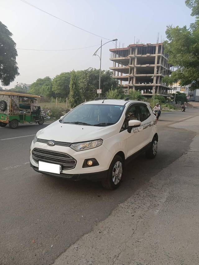 https://images10.gaadi.com/usedcar_image/4189221/original/processed_60b8b8313edf96676dfba19d342e2d62.jpg?imwidth=6402