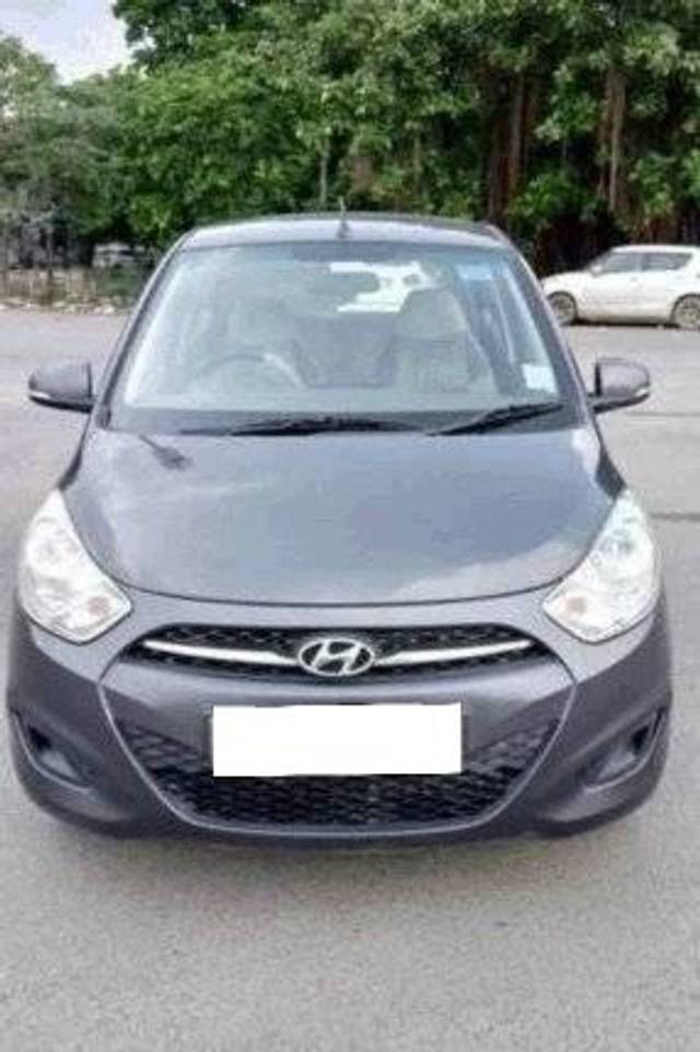 https://images10.gaadi.com/usedcar_image/4189307/original/processed_01c4a8aa-68f6-47ab-bad1-da24f1430a15.jpeg?imwidth=6400