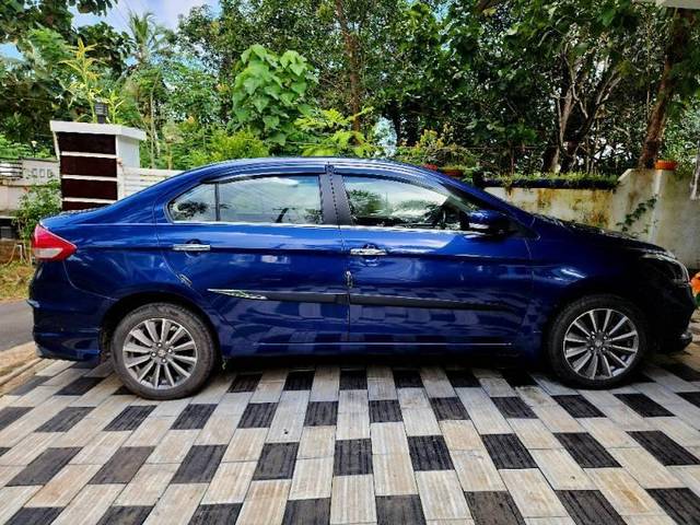 https://images10.gaadi.com/usedcar_image/4189319/original/processed_bc1055aa-9369-485b-b107-0d68dab3dc97.jpg?imwidth=6401