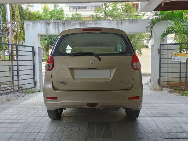 https://images10.gaadi.com/usedcar_image/4189323/original/processed_1799915561ec4fa967fb4de5cbde48ea.jpg?imwidth=6401