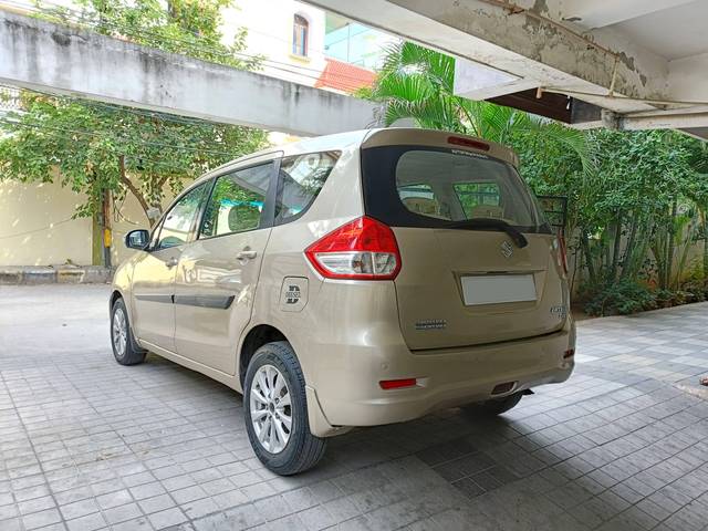 https://images10.gaadi.com/usedcar_image/4189323/original/processed_ca76353564a4c7f1c12b8f2cefcbaa94.jpg?imwidth=6402