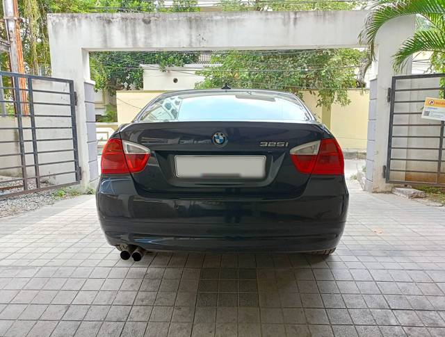 https://images10.gaadi.com/usedcar_image/4189335/original/processed_d420d0dbe41a33ca2c11858bcf90b517.jpg?imwidth=6401