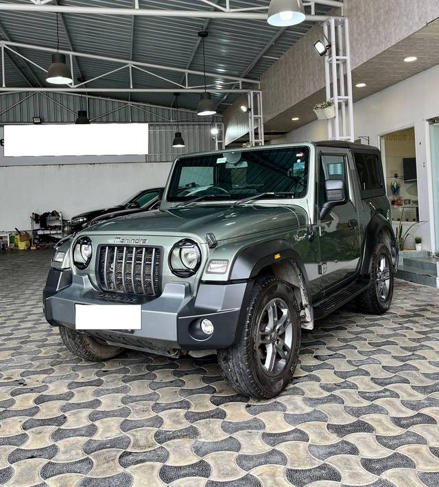 https://images10.gaadi.com/usedcar_image/4189357/original/processed_585e3db5ea61b59f5b94ad9c684a4193.jpg?imwidth=6400