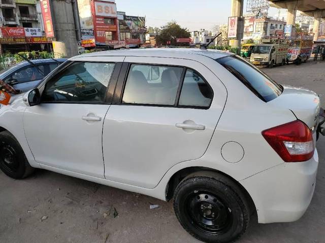 https://images10.gaadi.com/usedcar_image/4189375/original/processed_7845a1e7-b337-4e43-8da1-8ca5d6947d7a.jpg?imwidth=6402