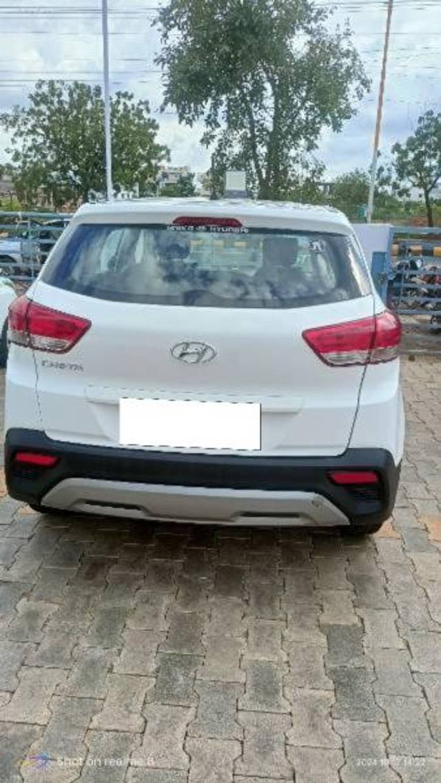 https://images10.gaadi.com/usedcar_image/4189394/original/processed_9762c0a9-bfd2-4625-8e70-0b76f89b4e61.jpg?imwidth=6402