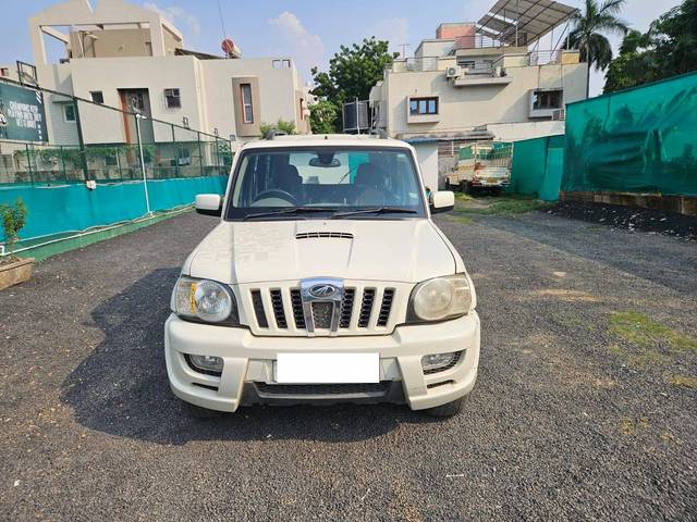 https://images10.gaadi.com/usedcar_image/4189447/original/processed_7a3373ddf42bf07fd73ae7292b8cc29d.jpg?imwidth=6400