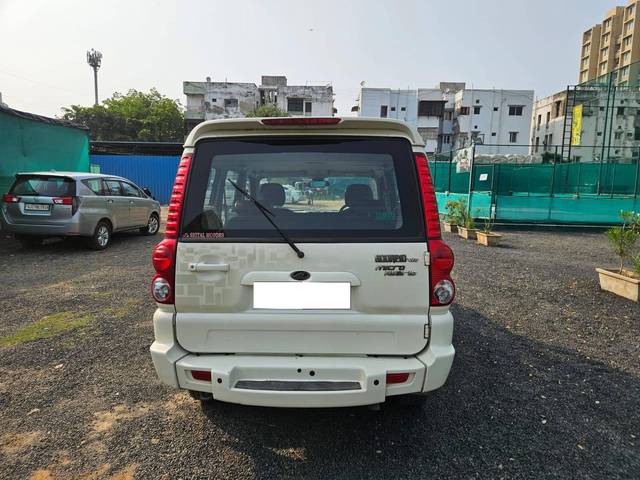 https://images10.gaadi.com/usedcar_image/4189447/original/processed_af6e3d143dadc97ed6da77a87e7928e6.jpg?imwidth=6402