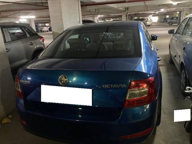 https://images10.gaadi.com/usedcar_image/4189469/original/processed_151a6ce4-d1ff-42c2-beb6-6d26852608a6.jpeg?imwidth=6401