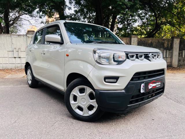 https://images10.gaadi.com/usedcar_image/4189558/original/processed_cbe4e720b214ba9e1d8f2414d571b332.jpg?imwidth=6400