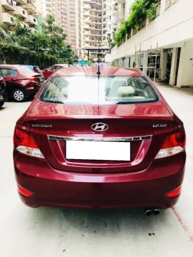 https://images10.gaadi.com/usedcar_image/4189667/original/processed_78bac8da-8b2a-4347-86d7-7c5f54c8ed7a.jpg?imwidth=6401