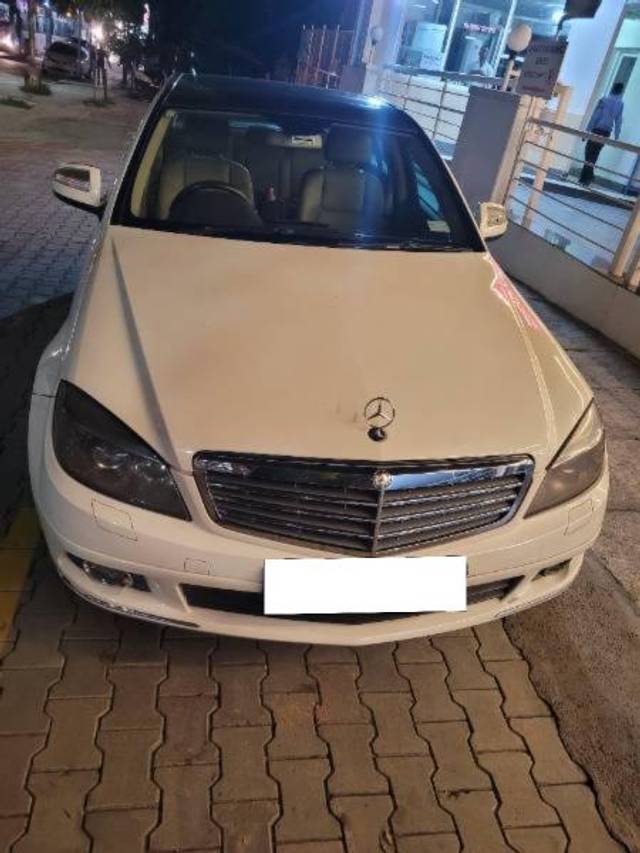 https://images10.gaadi.com/usedcar_image/4189783/original/processed_aa350bd9-4703-4925-be7b-f08a30b3d563.jpg?imwidth=6400