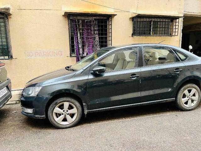 https://images10.gaadi.com/usedcar_image/4189811/original/processed_a7f822aa-30fc-4f44-82fa-082c3f62bce2.jpeg?imwidth=6400