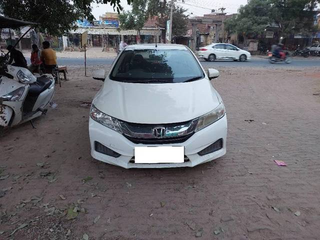 https://images10.gaadi.com/usedcar_image/4189853/original/processed_dffa74a7-9e74-49fe-aa55-4a324e37c535.jpg?imwidth=6401