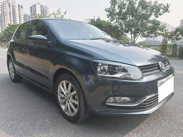 https://images10.gaadi.com/usedcar_image/4189878/original/processed_51d9ae9f51baad8cb003094551f6b636.jpg?imwidth=6400