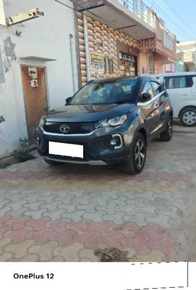 https://images10.gaadi.com/usedcar_image/4189907/original/processed_c5325ef8-5e11-48ec-b849-efba4e10d2c5.jpg?imwidth=6400