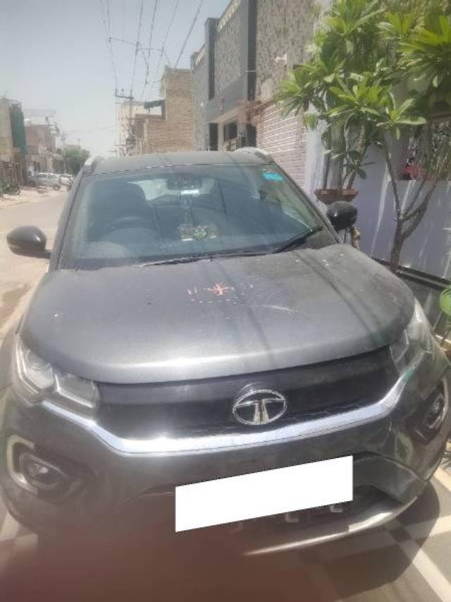 https://images10.gaadi.com/usedcar_image/4189907/original/processed_f93be0b0-5169-4092-a3e5-77f1d5bdd07f.jpg?imwidth=6402