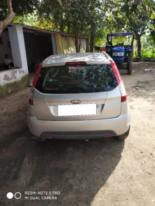 https://images10.gaadi.com/usedcar_image/4189938/original/processed_de0947e5-a833-4de9-8a87-daaadf443510.jpg?imwidth=6401