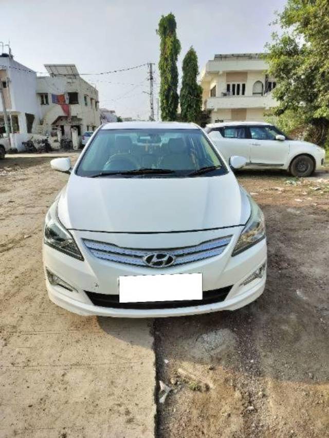 https://images10.gaadi.com/usedcar_image/4190023/original/processed_32e791cc-6de8-4bfc-b983-b408e4ed8392.jpeg?imwidth=6402