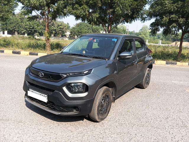 https://images10.gaadi.com/usedcar_image/4190037/original/processed_60baaef70be010e5d26c14b2d5e38bda.jpg?imwidth=6400