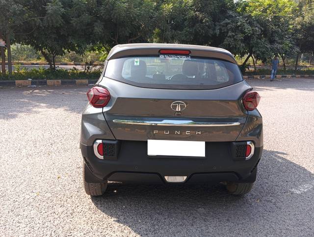 https://images10.gaadi.com/usedcar_image/4190037/original/processed_8572e7dd3d55dd96112cfe72a4c2bd54.jpg?imwidth=6402