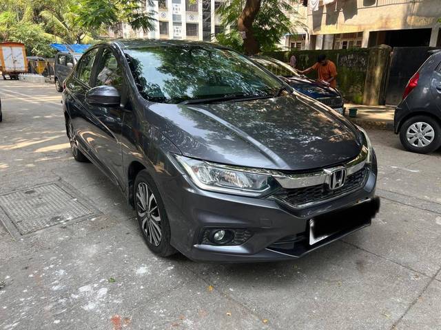 https://images10.gaadi.com/usedcar_image/4190100/original/processed_3e60f0a5070e996d915a1f0565f4c597.jpg?imwidth=6400