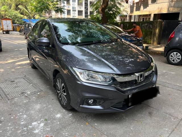 https://images10.gaadi.com/usedcar_image/4190100/original/processed_fa5f67ee35800087865041f3579812dd.jpg?imwidth=6402