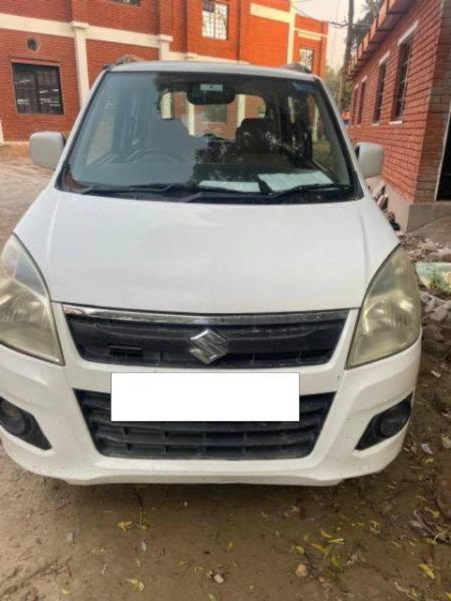 https://images10.gaadi.com/usedcar_image/4190149/original/processed_7f4a6695-3ec3-40bf-80cf-8d80e7e89312.jpg?imwidth=6400