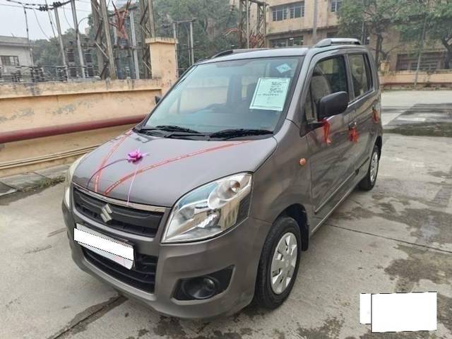 https://images10.gaadi.com/usedcar_image/4190247/original/processed_833010ff7fee824528952295b40c4eab.jpg?imwidth=6400