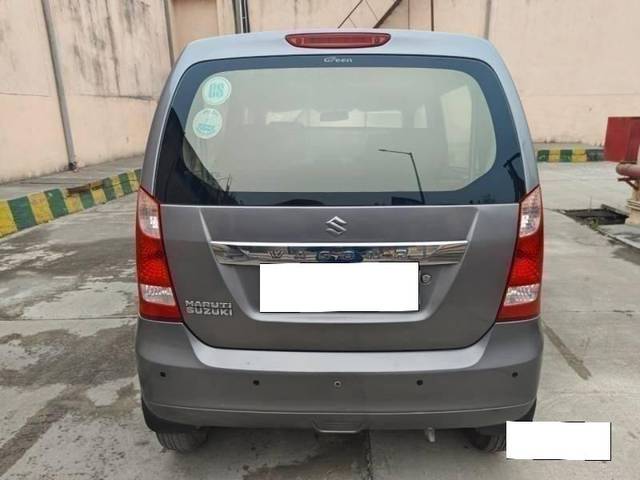 https://images10.gaadi.com/usedcar_image/4190247/original/processed_c72c1f72c912def4989a1dc6a710bfe9.jpg?imwidth=6402