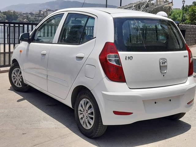 https://images10.gaadi.com/usedcar_image/4190265/original/processed_9d019c8f535646546a9b95560f723c3b.jpg?imwidth=6402